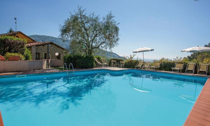 Pescia Apartamento | Apartment Santa Margherita-2 by Interhome