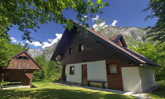 Ukanc Apartamento | Apartamento Savica by Interhome