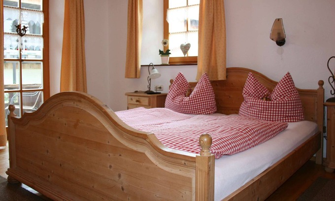 Staudach-Egerndach Apartamento | Appartment Schwalbennest 27 qm, 1-2 Personen, Wohnschlafraum, Küchenzeile, Wlan