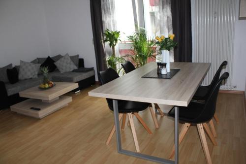Loerrach Apartamento | Apartment Schiller