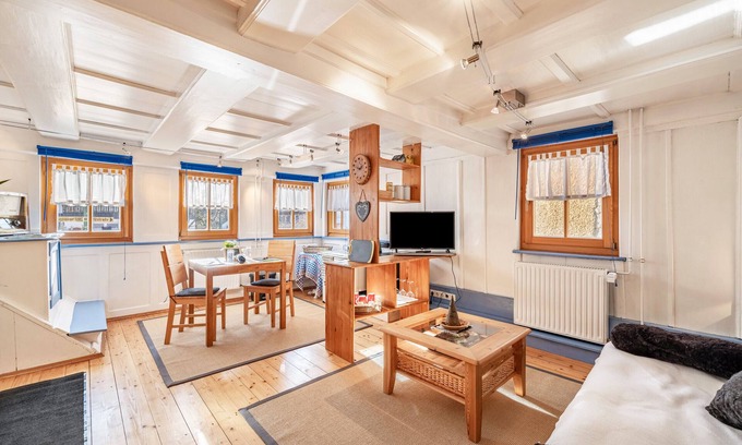 Balingen Casa | Apartamento de vacaciones 'Schuler-Haus' con terraza comunitaria cerca del castillo de Hohenzollern