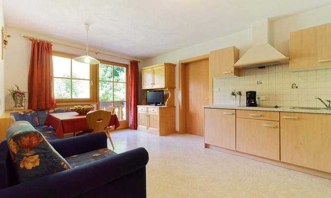 Racines Apartamento | Apartamento 'Schupfe' con vistas a la montaña, jardín compartido y Wi-Fi