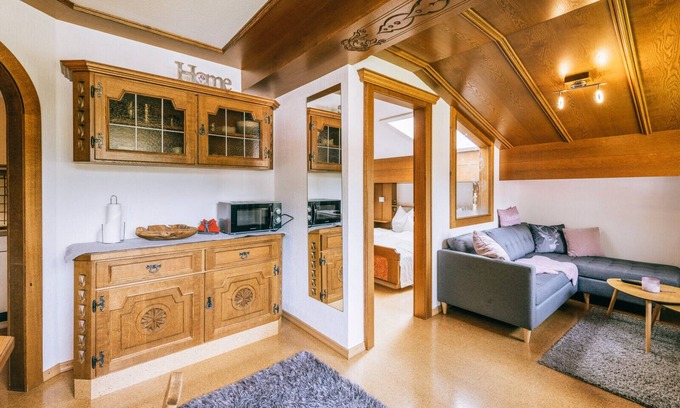 Nesselwaengle Apartamento | Apartamento 'Schwalbennest - 17' con vistas a la montaña, terraza compartida y Wi-Fi