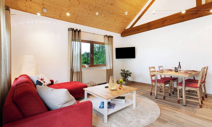 Oberkirch Apartamento | Apartamento 'Schwarzwaldglück' con vistas a la montaña, terraza privada y Wi-Fi
