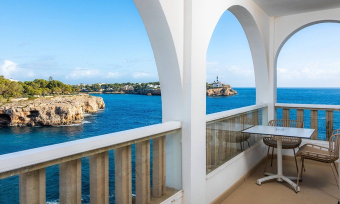 Portocolom Apartamento | Apartamento 'Sea View Room 202' con piscina compartida, Wi-Fi y aire acondicionado.