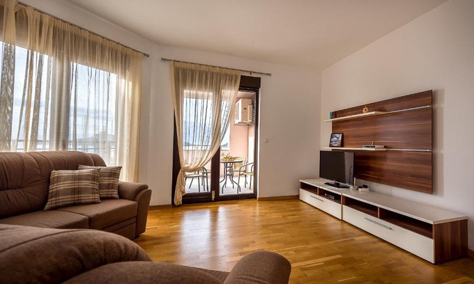 Rafajlovici Apartamento | Apartment Seaside Home