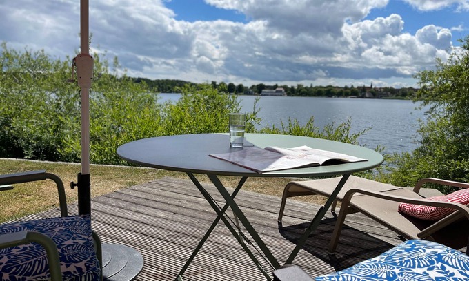 Krakow am See Apartamento | Apartment Serrahn directly at the lake *garden *terrace*dog - Serrahn