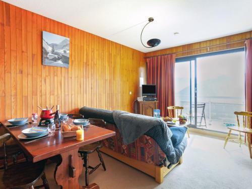 La Toussuire Apartamento | Apartment Simiane-2 by Interhome