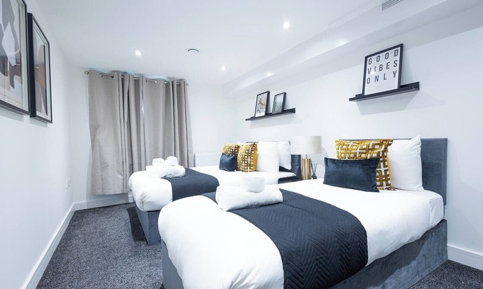 Gravesend Apartamento | Apartment - Sleeps 4 & Free Parking