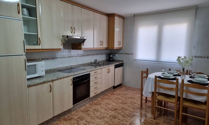 Sanxenxo Casa | Apartment-Sleeps5-Parking-PetFriendly