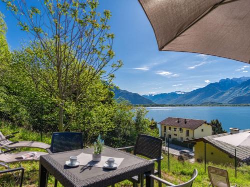 Gera Lario Apartamento | Apartment Smeraldo by Interhome