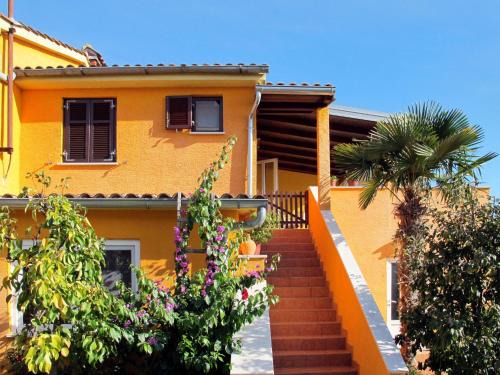 Stranici kod Lovreca Apartamento | Apartment Smilja by Interhome