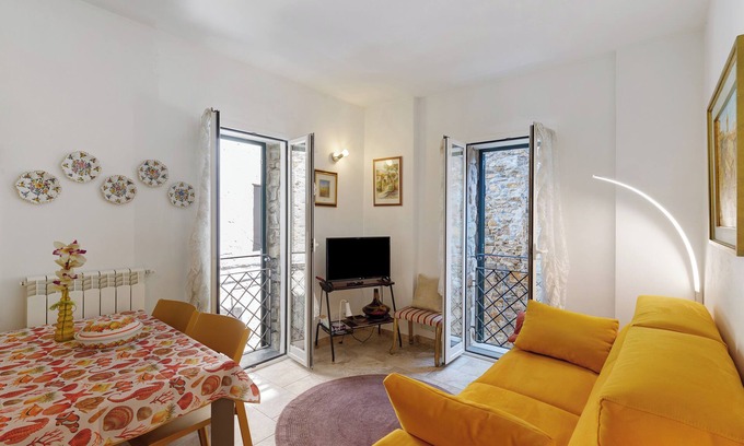 Cipressa Apartamento | Apartamento 'Sole' con Wi-Fi