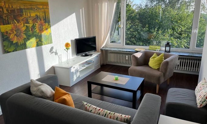 Ailingen Apartamento | Apartamento 'Sonnenblume' con jardín privado y Wi-Fi