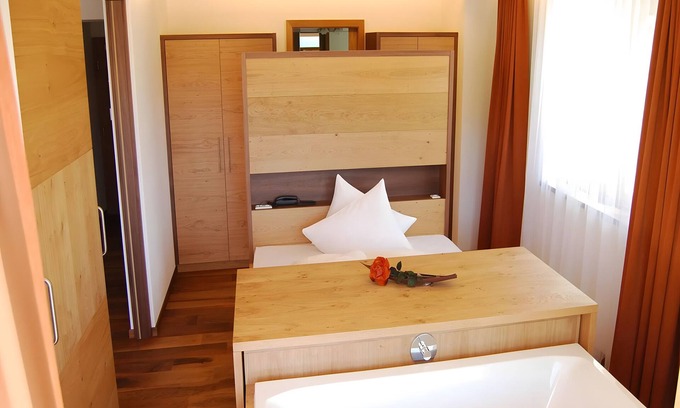 Burgusio Apartamento | Apartment 'Sonnenaufgang 2' with Mountain View, Shared Terrace and Wi-Fi