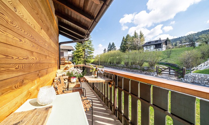 Lana Apartamento | Apartamento 'Sonnenparadies Ronzone' con vistas a la montaña, terraza privada y Wi-Fi