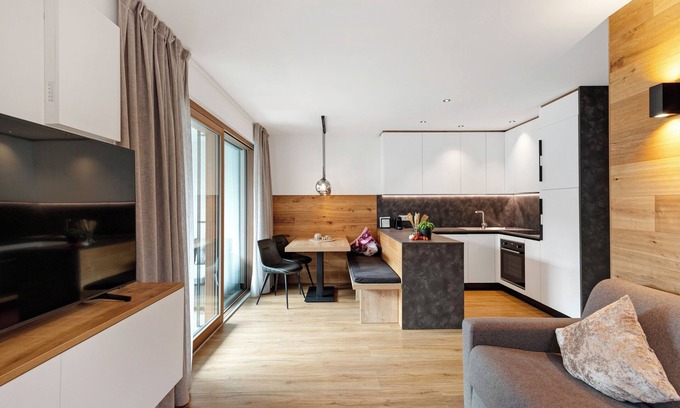Pfalzen Apartamento | Apartamento 'Sonnlicht' con vistas a la montaña, terraza privada y Wi-Fi