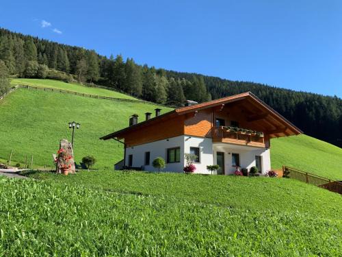 Sarentino Apartamento | Apartment Spieglhof-1 by Interhome