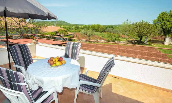 Matohanci Apartamento | Apartment Stari Brist by Interhome