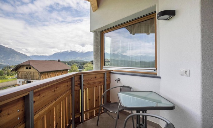 Santo Stefano Apartamento | Apartamento "Stefansdorf Wohnung 5" con vistas a la montaña, Wi-Fi, jardín y balcón