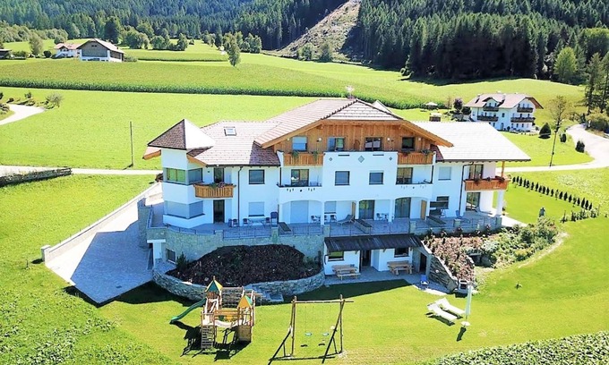 Santo Stefano Apartamento | Apartamento "Stefansdorf Wohnung 6" con vistas a la montaña, Wi-Fi, jardín, balcón y barbacoa