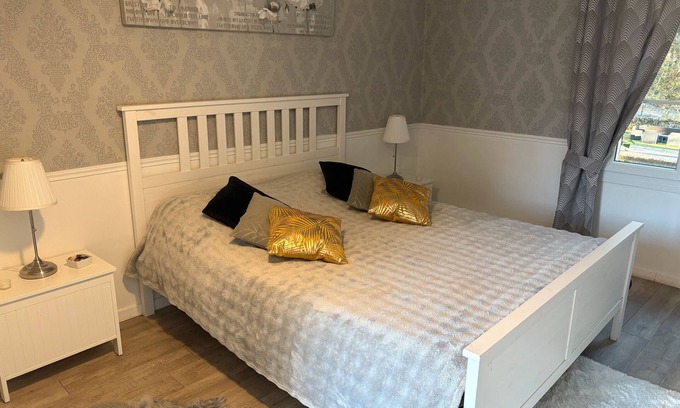 Saint-Zacharie Apartamento | Apartamento 'Studio Romantique À Saint Zacharie' con Wi-Fi