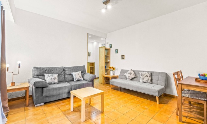 Santa Pola Apartamento | Apartamento 'Sunflower Siroco' con balcón, Wi-Fi y aire acondicionado