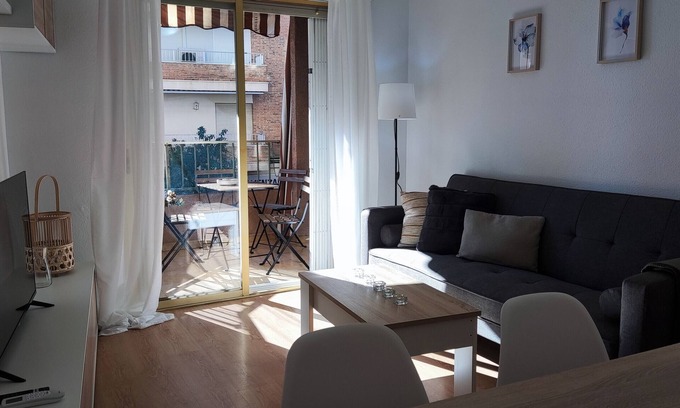 Santa Pola Apartamento | Apartamento 'Superbe Appartement 4 Minutes Pied' con balcón, Wi-Fi y aire acondicionado