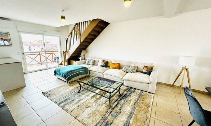 Mimizan-Plage Apartamento | Apartamento 'Superbe Duplex Au Pied De La Plage' con terraza privada, Wi-Fi y aire acondicionado