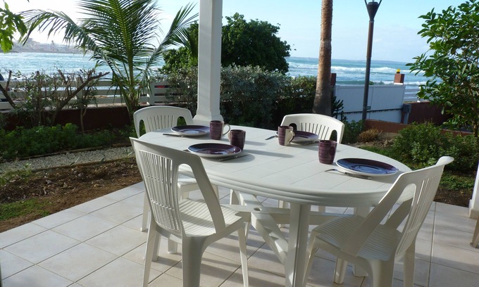 L'Autre-Bord Apartamento | Apartamento T2 la línea de costa con vistas al mar.