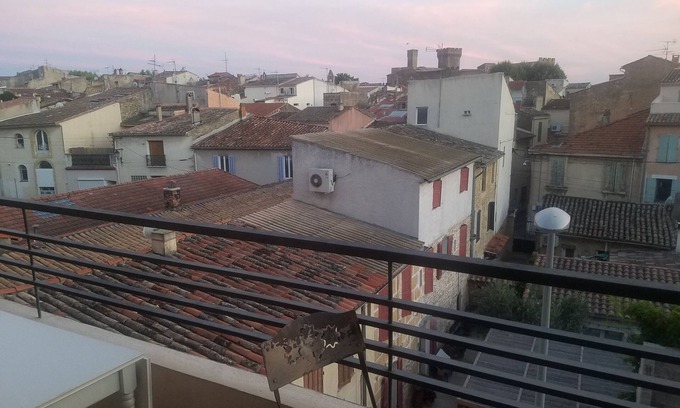 Salon-de-Provence Apartamento | Apartamento T3 / 4 - Centro de la ciudad - Vista del castillo