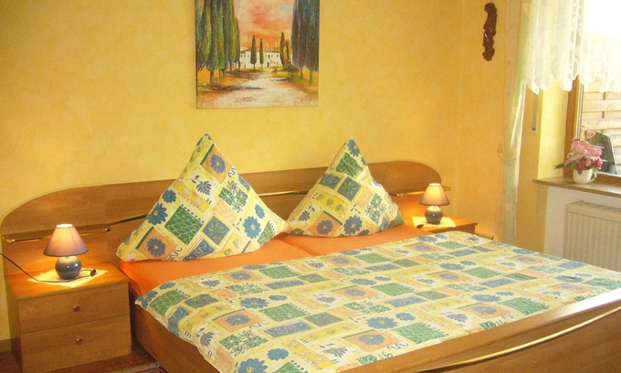 Bad Bocklet Apartamento | Apartment Talblick (35sqm) with south-facing terrace
