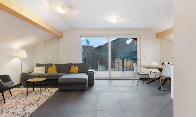 Sarntal Apartamento | Apartamento 'Talferblick' con vistas a la montaña, terraza privada y Wi-Fi