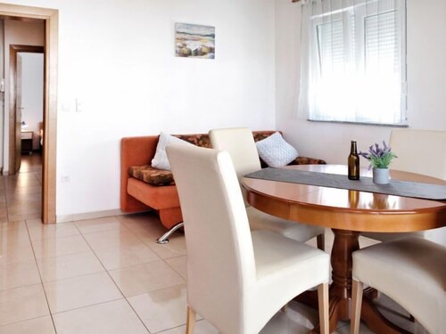 Ugljan Apartamento | Apartment Tatjana in Ugljan/Ugljan - 4 persons, 1 bedrooms