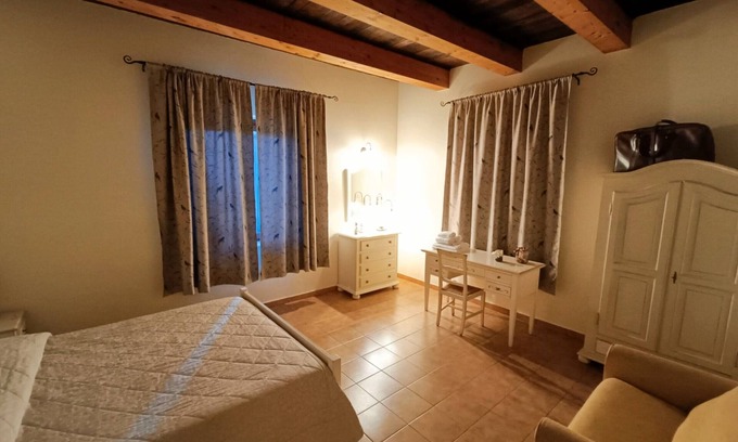 Fornole Apartamento | Apartamento 'Tenuta Marchesi Fezia - 1' con piscina compartida, Wi-Fi y aire acondicionado