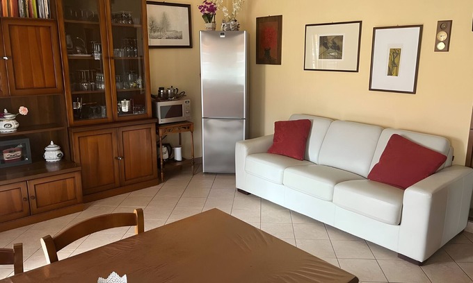 Montesilvano Apartamento | Apartment 'Teresa Al Mare' with Balcony, Wi-Fi and Air Conditioning