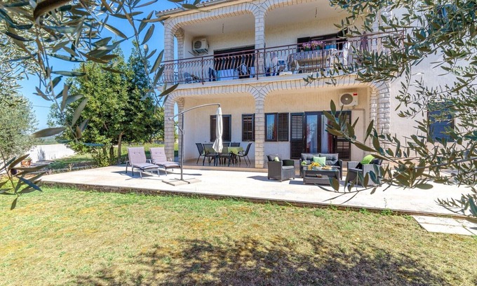 Selina Apartamento | Apartment Terlevic with Terrace