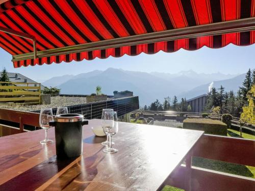 Randogne Apartamento | Apartment Terrasse des Alpes 2006 by Interhome
