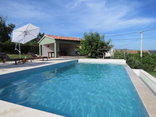 Topid Apartamento | Apartment Tireli