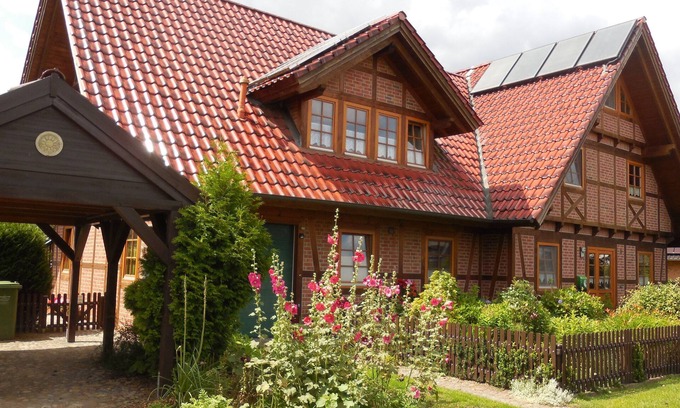 Hodenhagen Apartamento | Apartamento para sentirse bien (casa con entramado de madera construida en 2003)