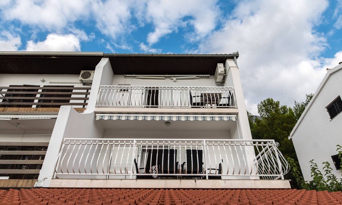 Promajna Apartamento | Apartamento Tonci, 1. Primer piso con gran terraza y maravillosas vistas al mar.