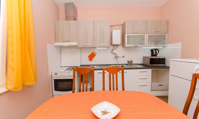 Cove Tri Zala (Zrnovo) Apartamento | Apartment Town View