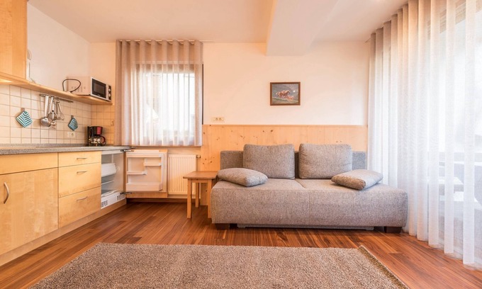Kastelruth Apartamento | Apartamento "Trocker Kastelruth 1" cerca de Seiser Alm con vistas a la montaña y sauna