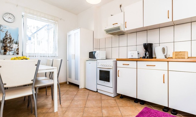 Troisdorf Apartamento | Apartment Troisdorf Spich 3, 1 Wohn-/schlafzimmer, Max. 3 Personen
