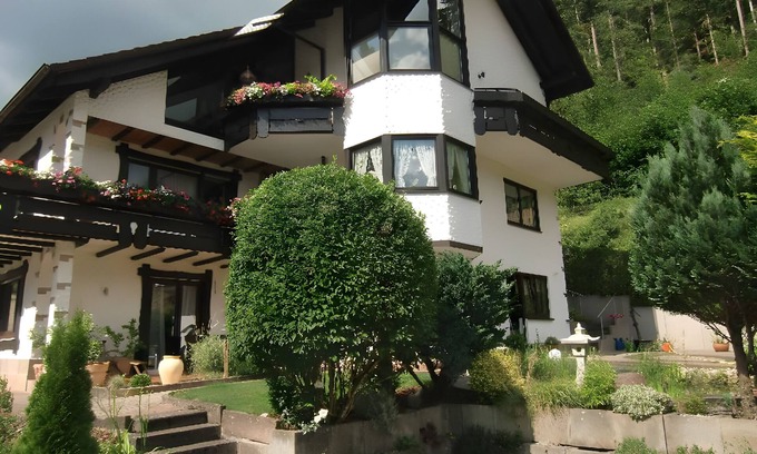 Hornberg Apartamento | Apartamento 'Uli Schätzle' con vistas a la montaña, terraza privada y Wi-Fi