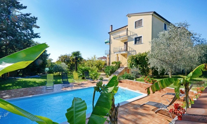 Valica Apartamento | Apartamento Umag Valica, cerca de la playa, con piscina, chimenea, barbacoa.
