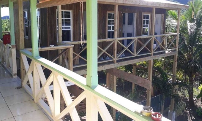 Falmouth Apartamento | Apartment Unforgetables 3 surrounded by nature. Forever green