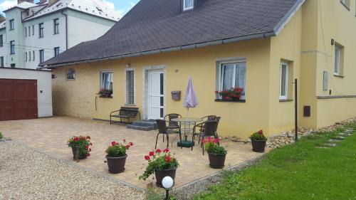 Lipova-Lazne Apartamento | Apartment Věra