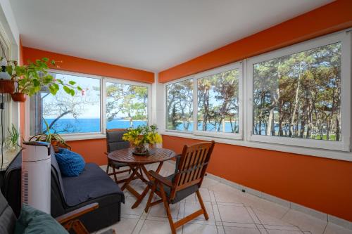 Basanija Casa | Apartment VALDEPIAN 3BR with Balcony with Sea View