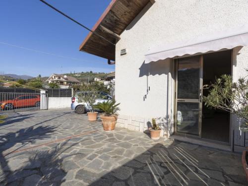 Diano Castello Apartamento | Apartment Valentina by Interhome